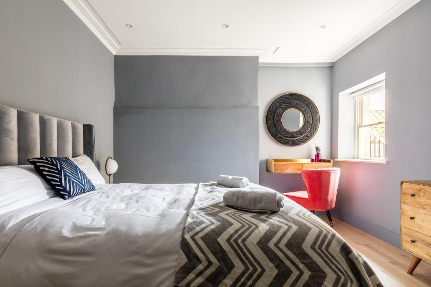 Russell House Апартаменты *