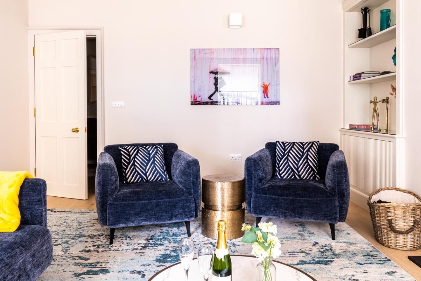 Russell House Апартаменты *