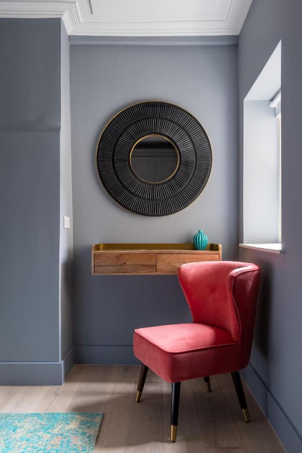 Russell House Apartamento Bath