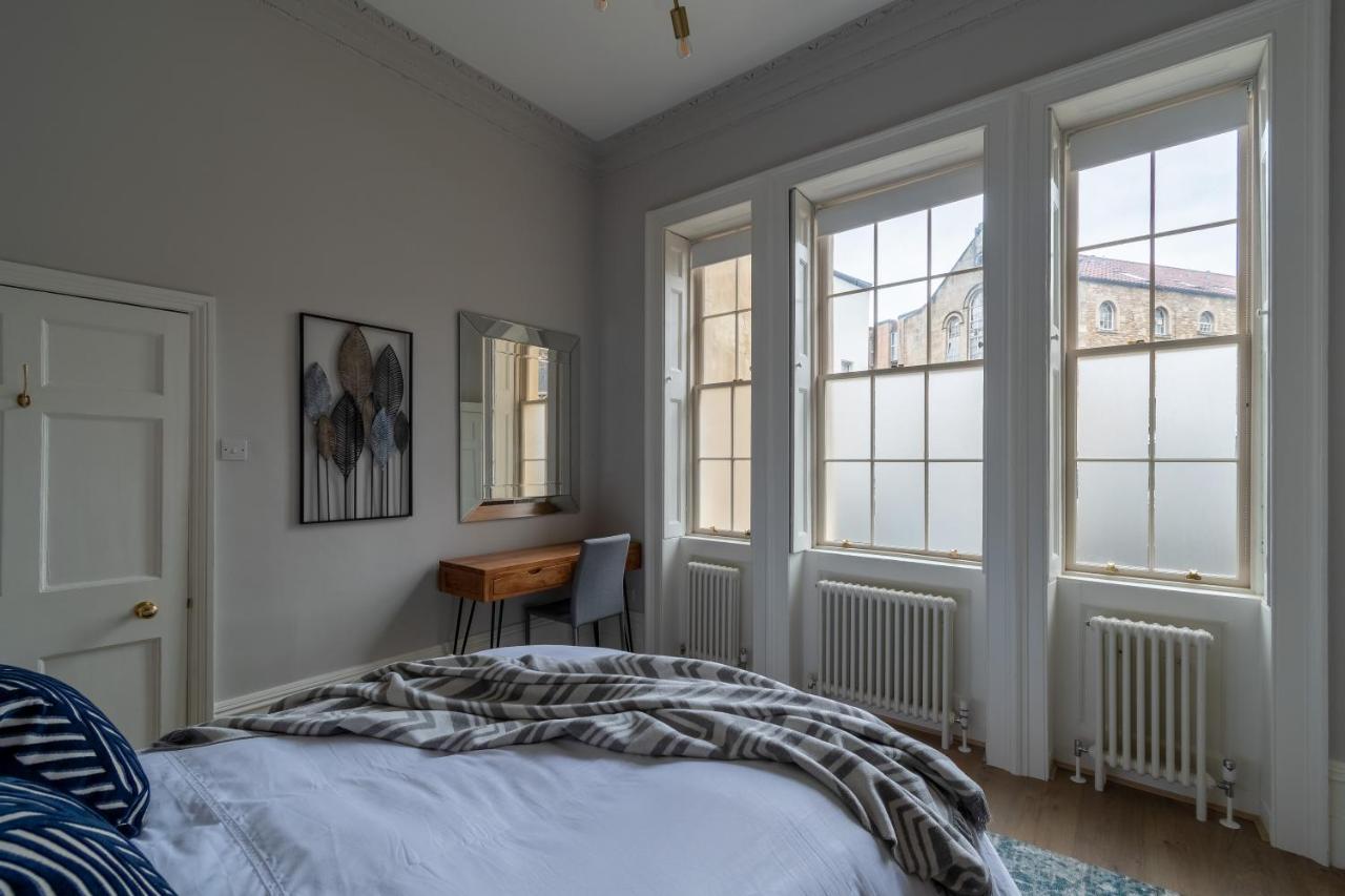 Russell House Apartamento Bath