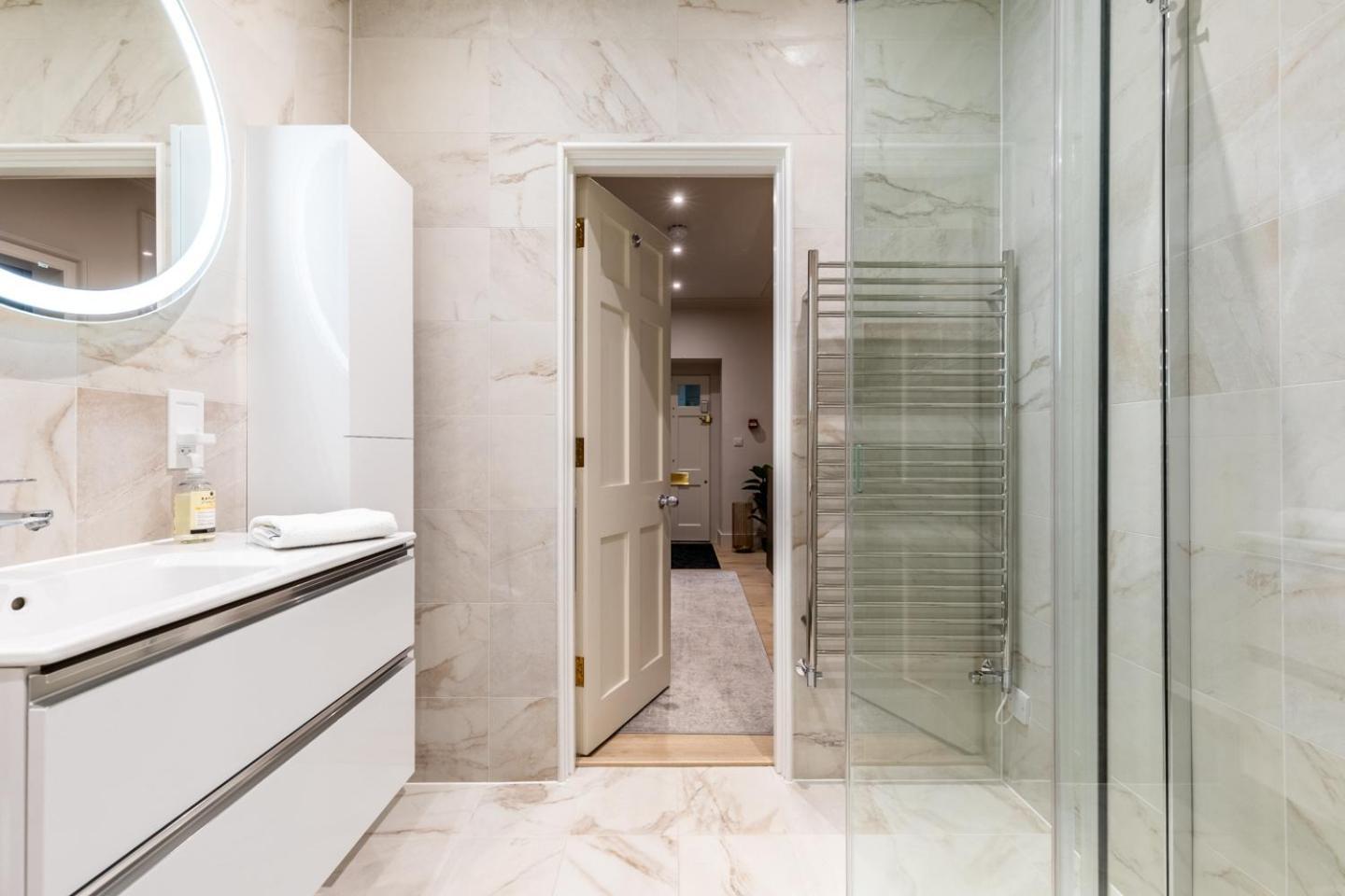 Apartamento Russell House Bath